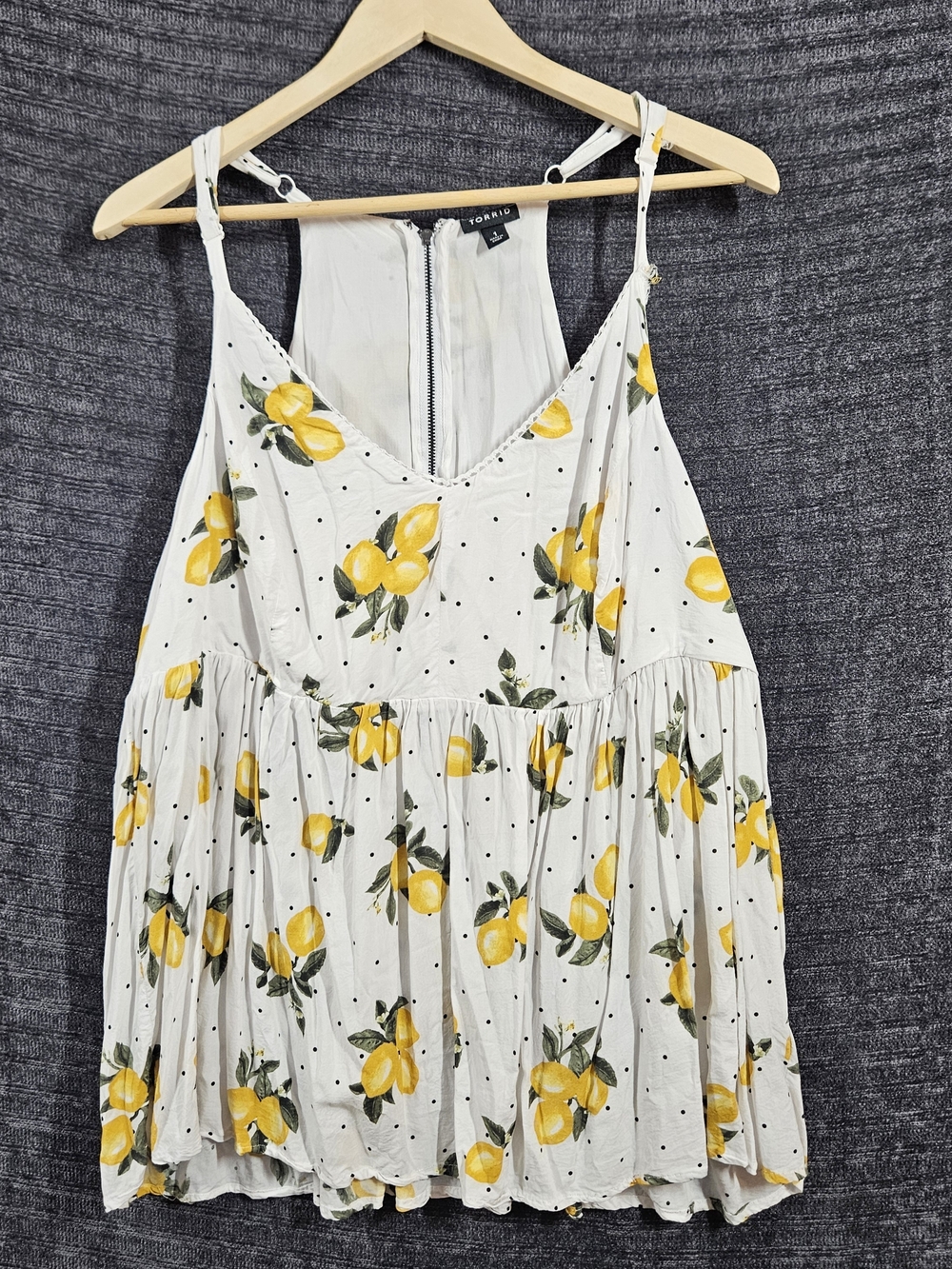 TORRID size 14/16 Flowy White Lemon Print Babydoll Top Tank Sleeveless